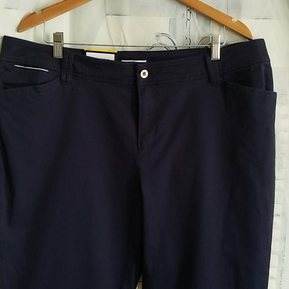 Sold - Picture 3 of 4